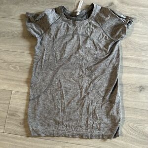 Lululemon Swiftly Tech Short Sleeve 2.0